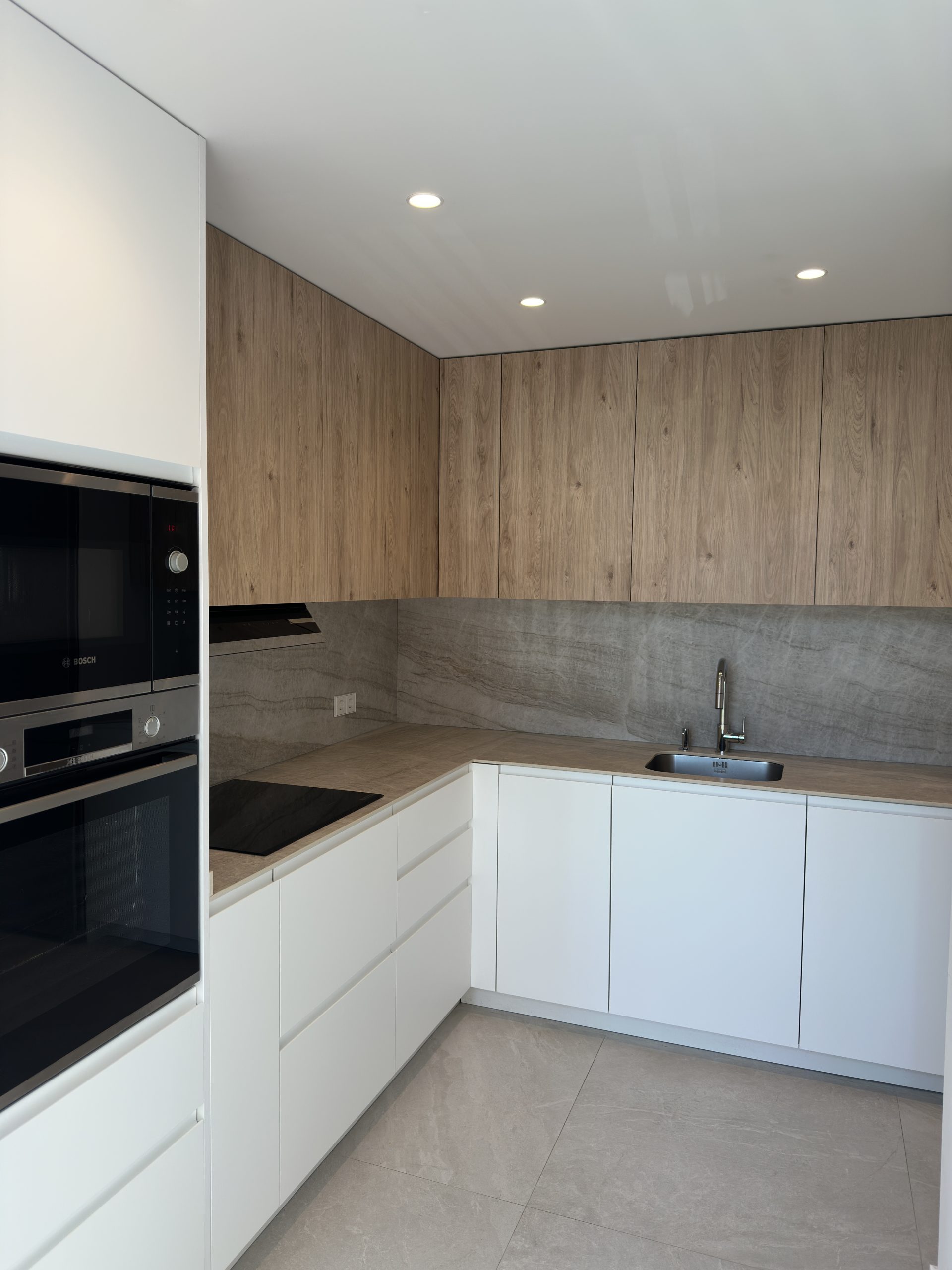 Cocina Nórdica Blanca Madera